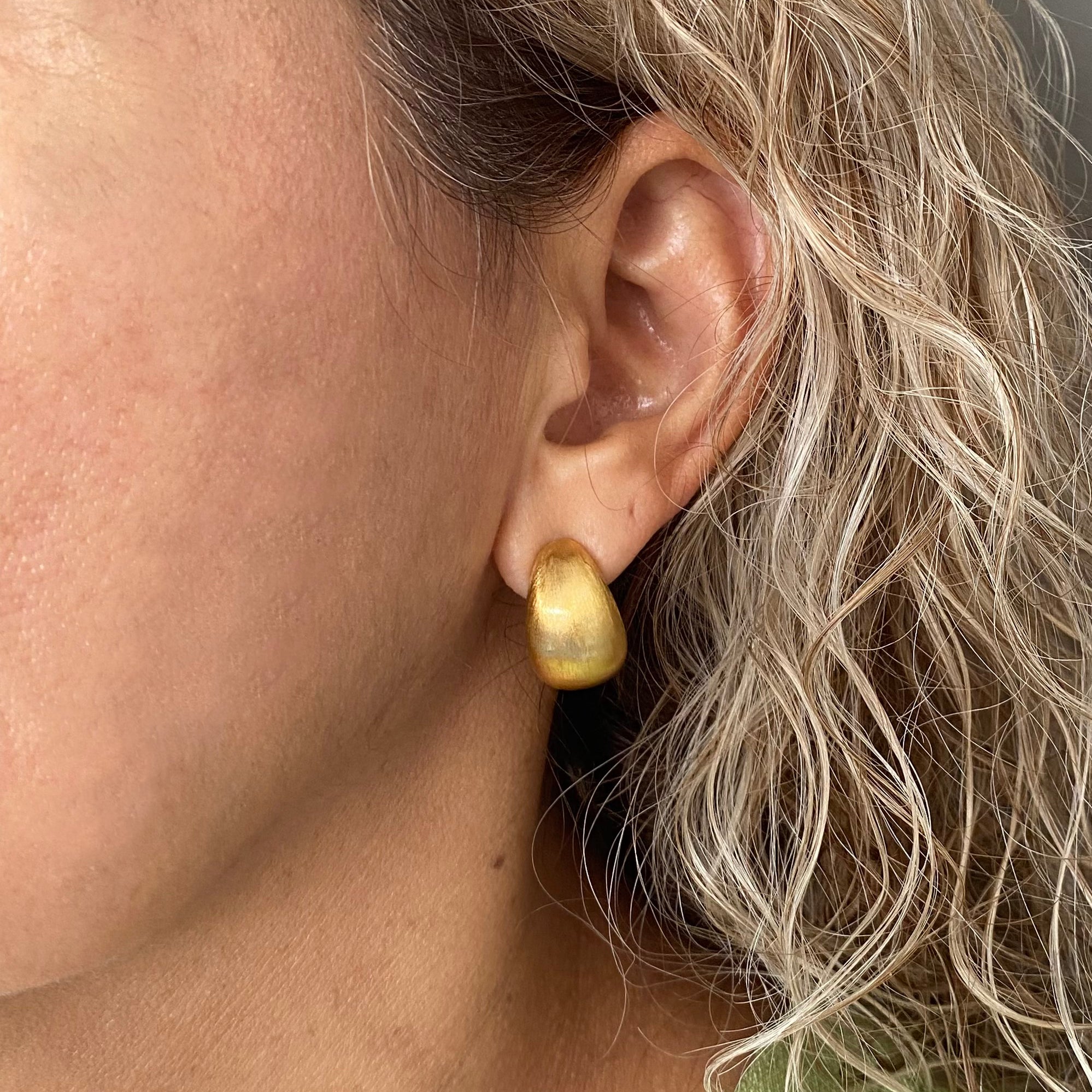 Nayda Hoop Earrings