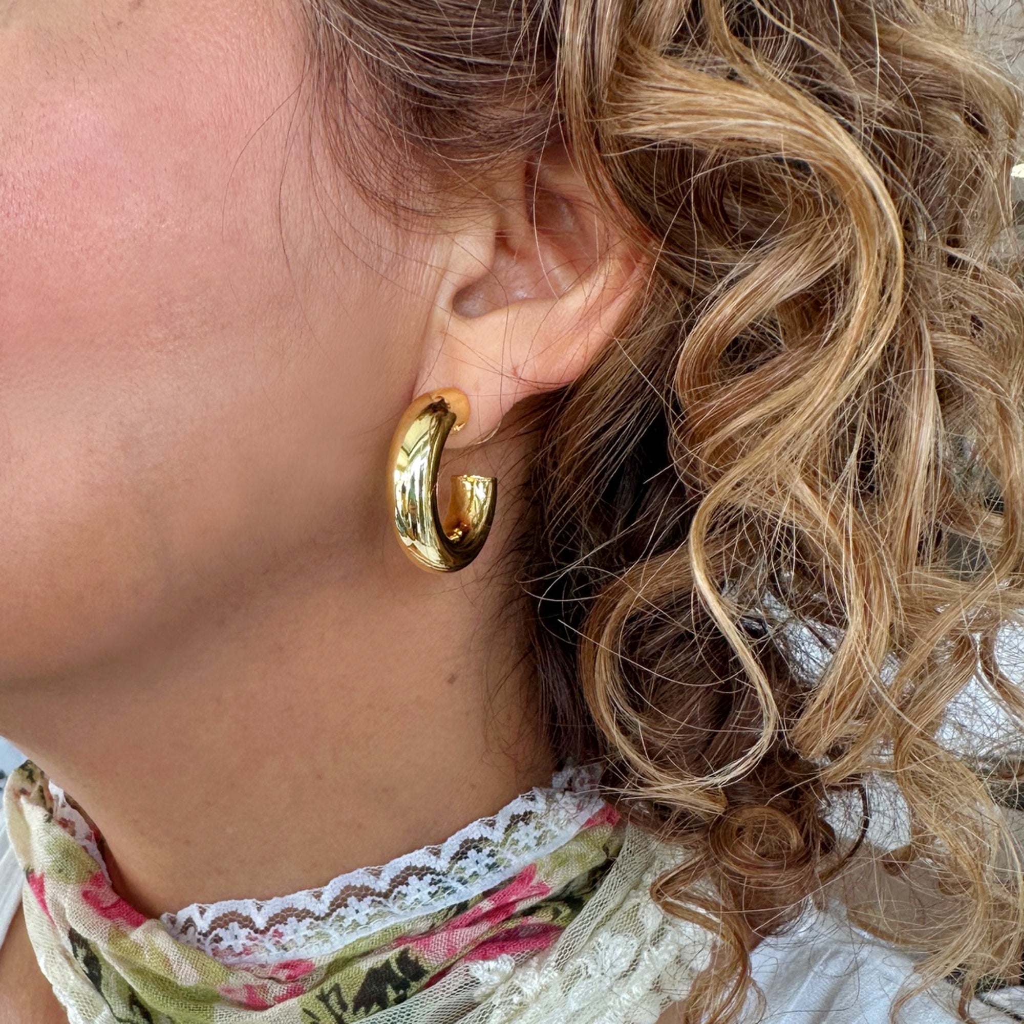Liso Hoop Earrings