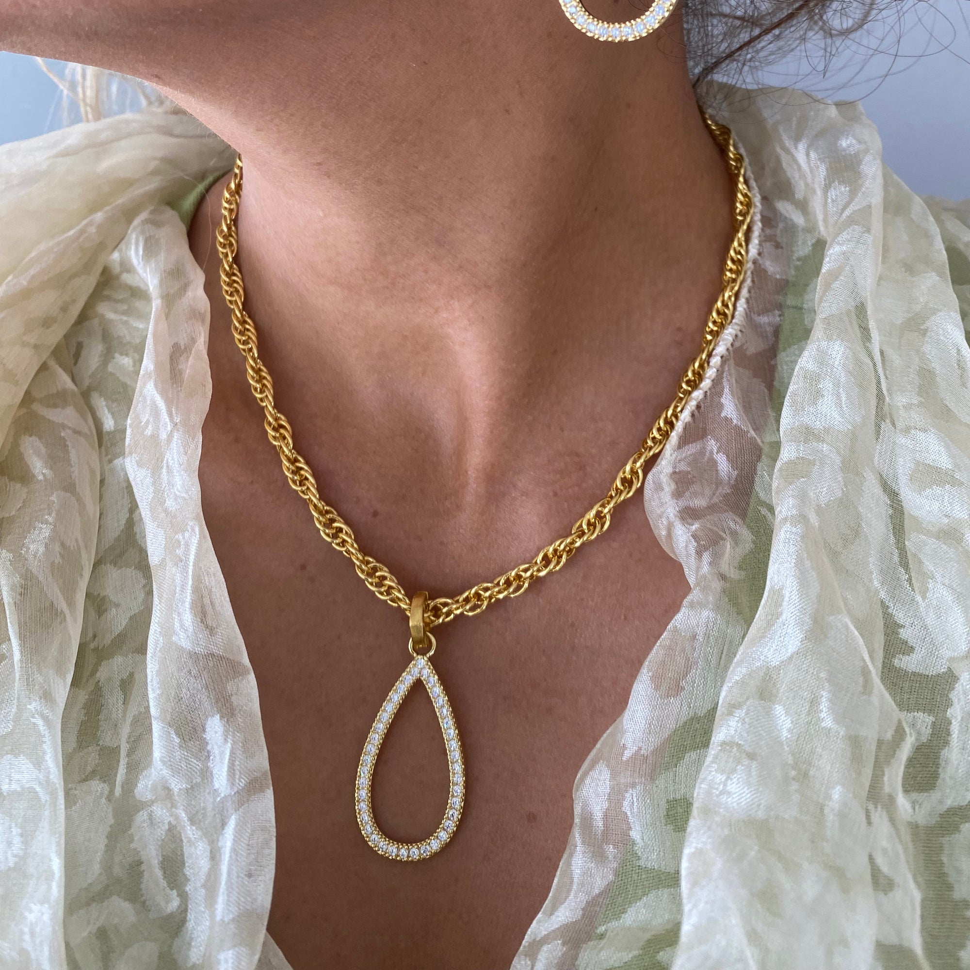 Etoile Necklace