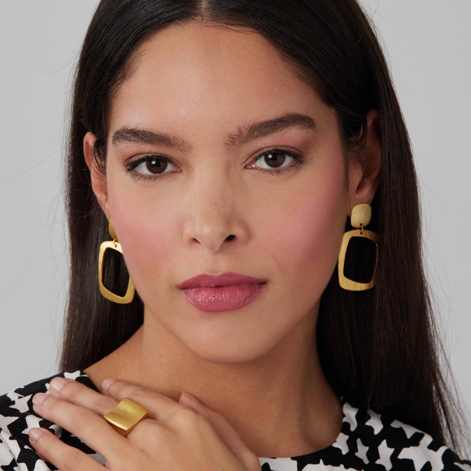 Piazza Earrings